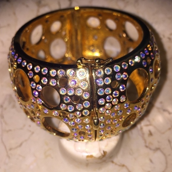 VTG Butler Pink Rhinestone & Gold Tone Wide Bangle Locking Clasp - Picture 2 of 6